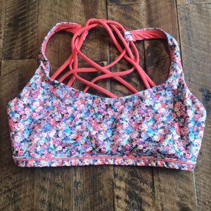 Lululemon free to be bra